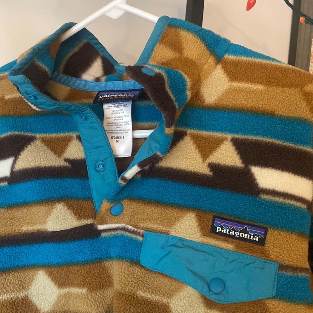 Patagonia Synchilla pullover fleece with tribal pattern - Picture 4 of 5